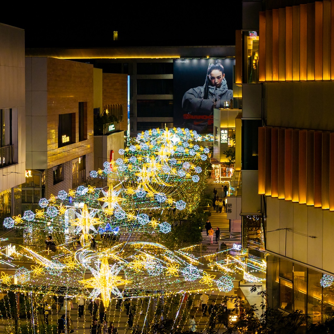 GATE M Dream Center Waterfront Carnival Is Open