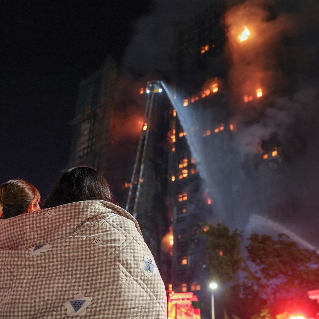 [Explainer] How to Escape High-Rise Fires: Understanding the Risks and Choosing the Safest Exit Strategy