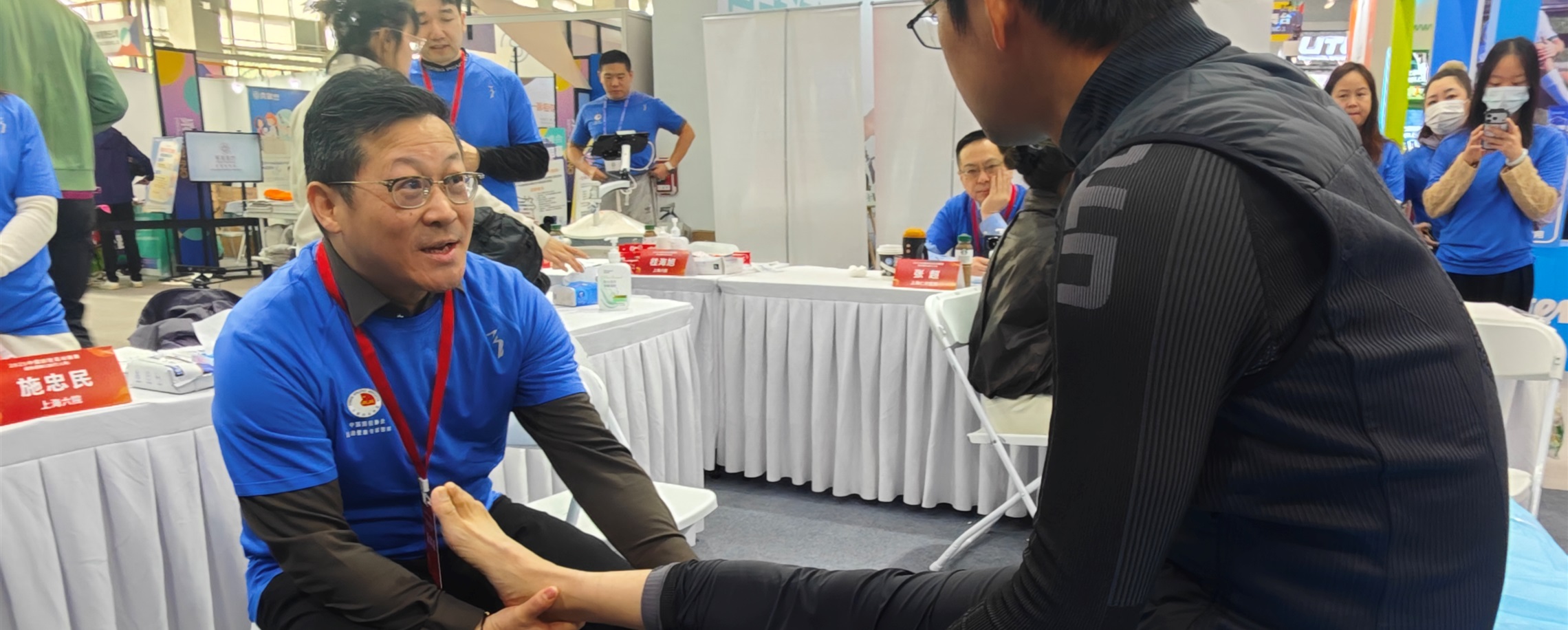 Shanghai Marathon Participants Briefed by Medical Experts Ahead of Race