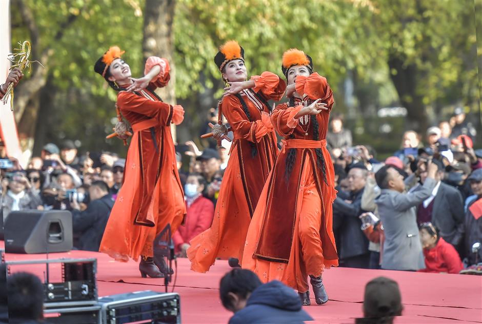 Meshrep Lives on in Desert Oasis, and through New Bearers