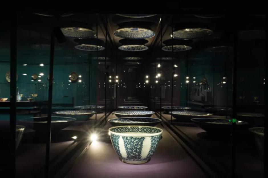 浦东美术馆揭幕年末重磅双展,开启冬季艺术现场