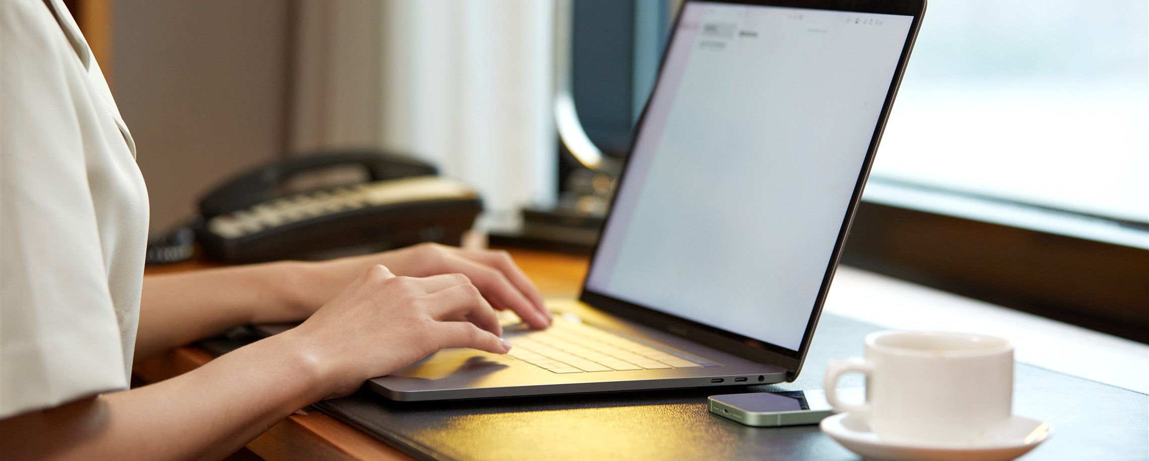 Jiangsu Court Rules After-Hours WeChat Replies Count as Overtime