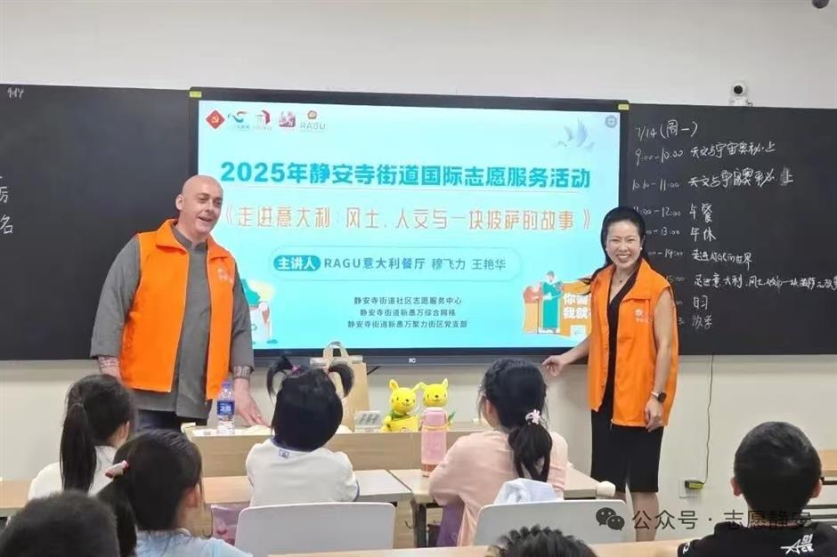 Foreign Volunteers Find a Place and Purpose in Shanghai