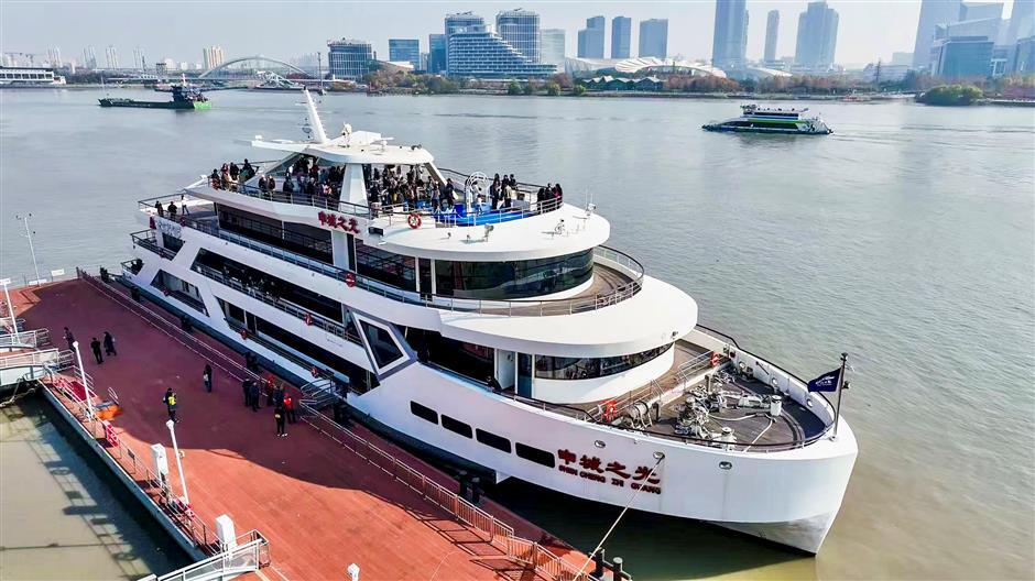 Poetry and Artificial Intelligence: Can Machines Truly Write Like Humans?