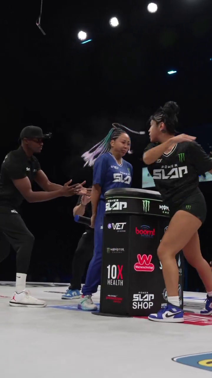 From Canvas to Combat: Chinese Woman Becomes Pioneer in UFC Power Slap League