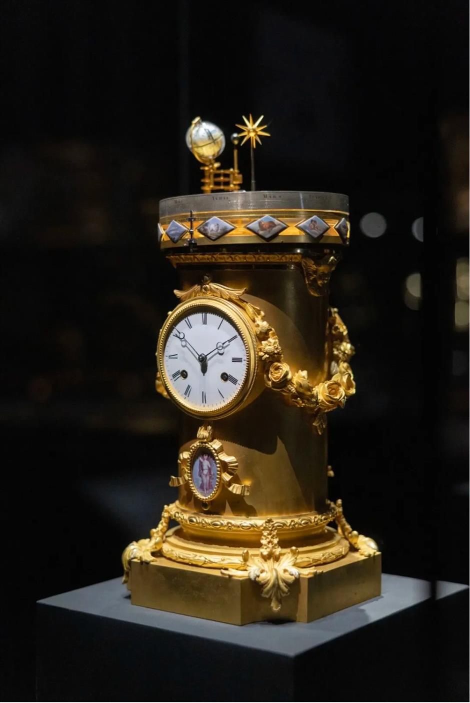 天山公园南区开放、法语音乐剧