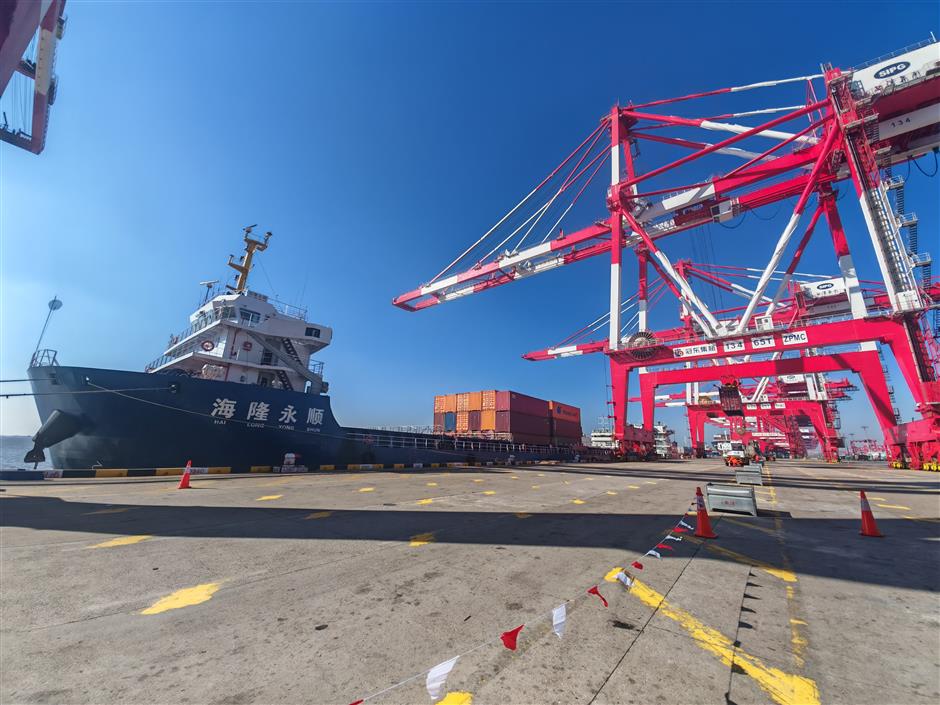 New Yangtze River Route Cuts EV Export Transit Time From 6 Days to 3