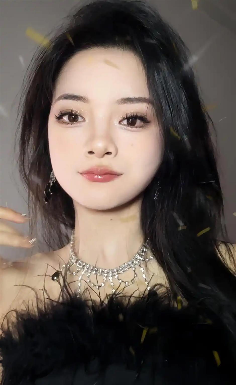 My Hands Tremble, But My Heart Is Steady: A Makeup Vlogger with Cerebral Palsy Inspires Millions