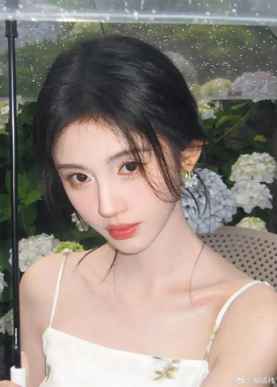 Agency Threatens to Report Idol Ju Jingyi for 'Serious Economic Crimes'