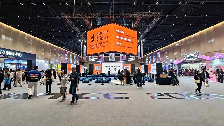 One Person, Powered by AI: Shanghai Backs a New Entrepreneur Model