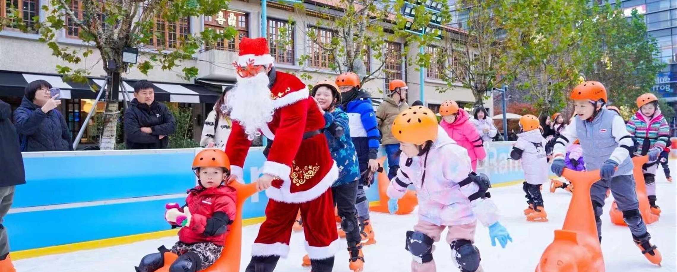 [Hai Lights] This Winter, Explore Shanghai's Many Ice Rinks