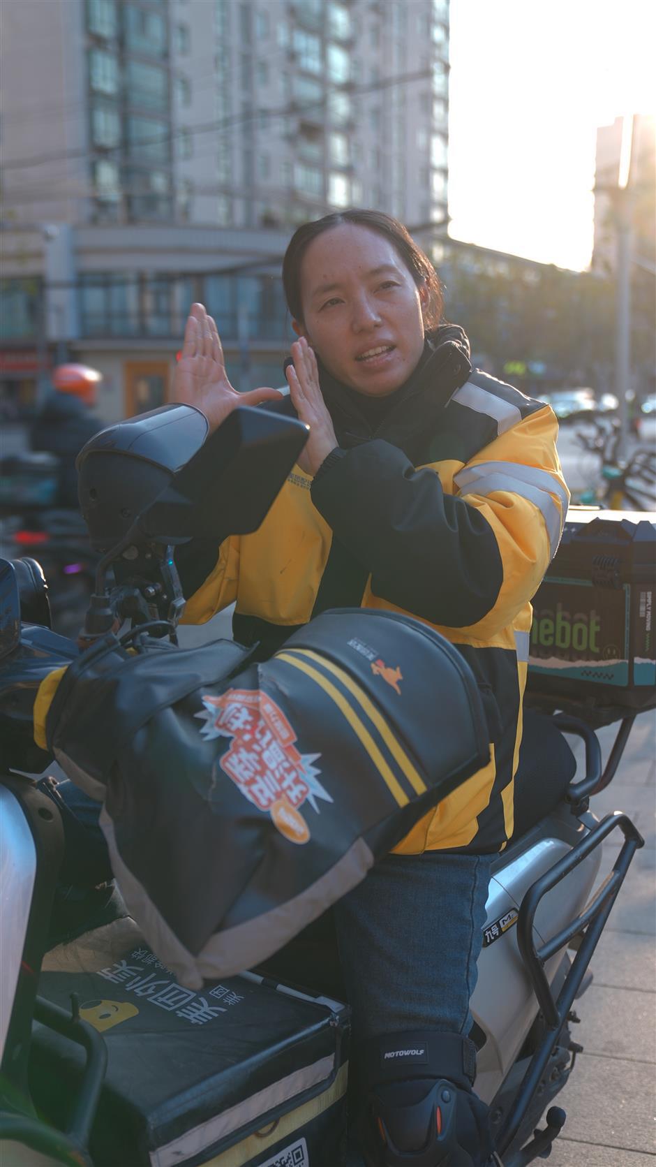 Running the City Without Sound: Deaf Couriers in Shanghai