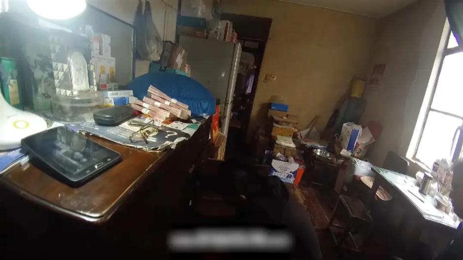 Shanghai Woman Hides Millions Under Bed to Avoid Sharing Inheritance