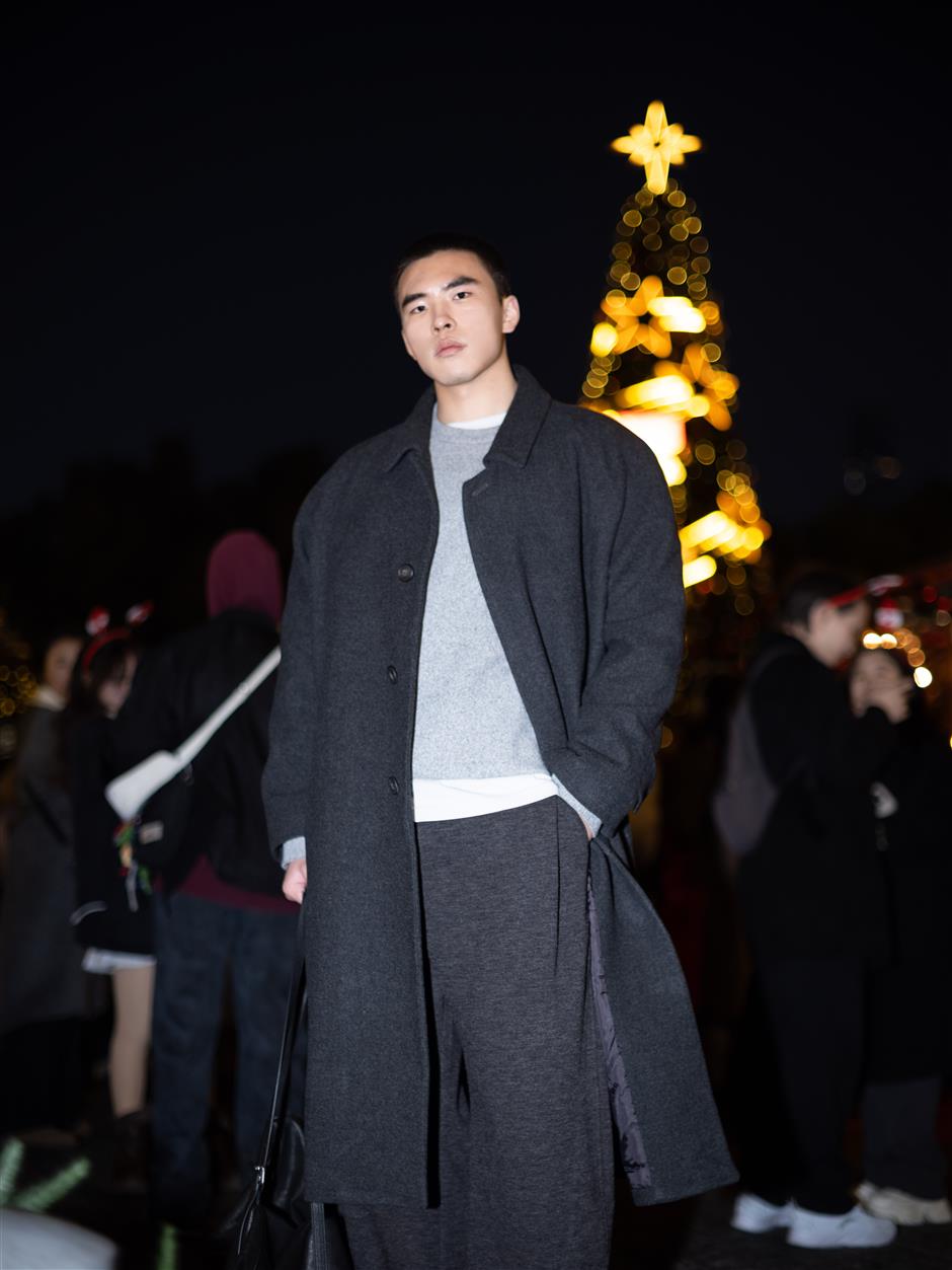 [Street Chic] Fashion Snaps at Shanghai's Festive Market