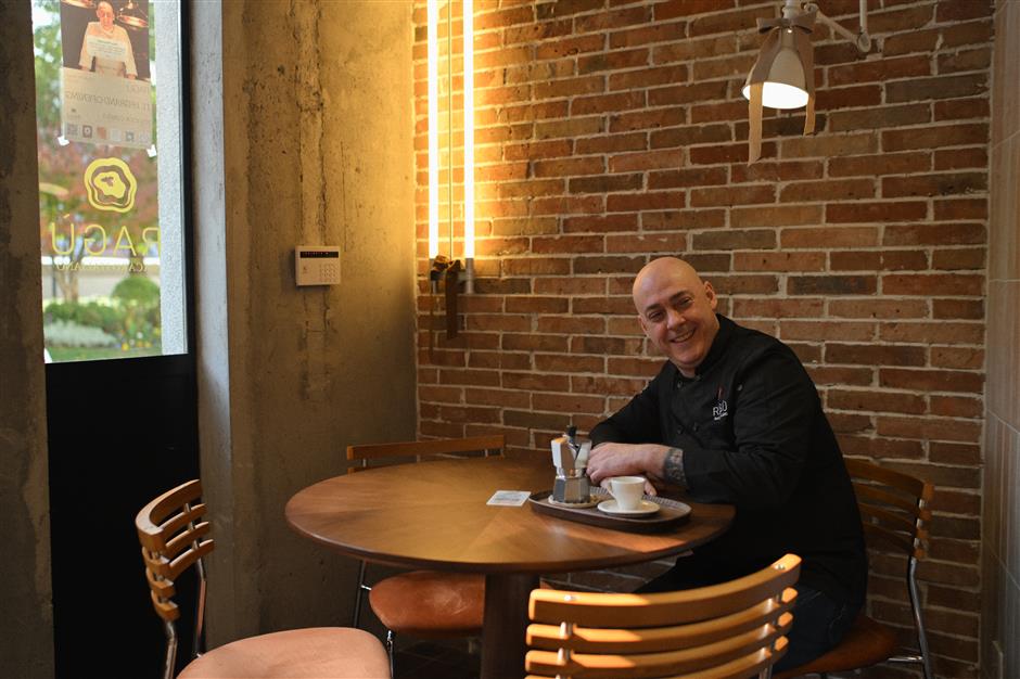 An Italian Living Like a Local in Old Jing'an