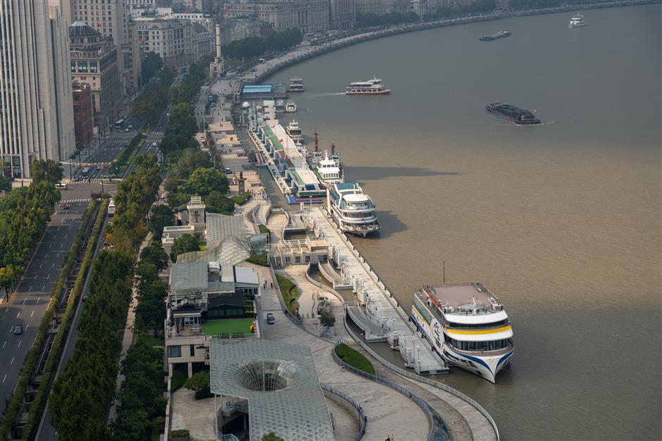 The Ultimate Guide For an Unforgettable Cruise Along the Huangpu River