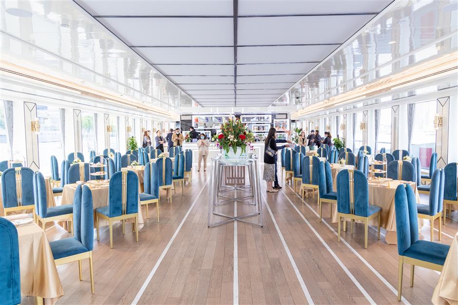 The Ultimate Guide For an Unforgettable Cruise Along the Huangpu River