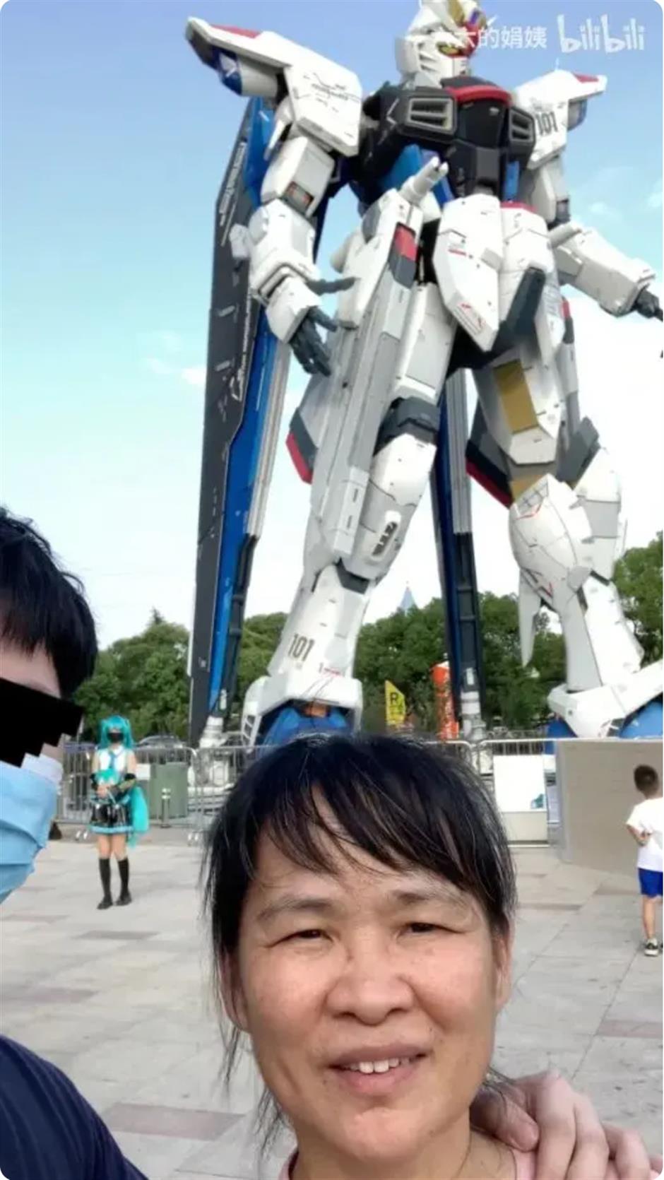 At 59, She Outplays CS2 Pros — and Redefins Who Gets to Game