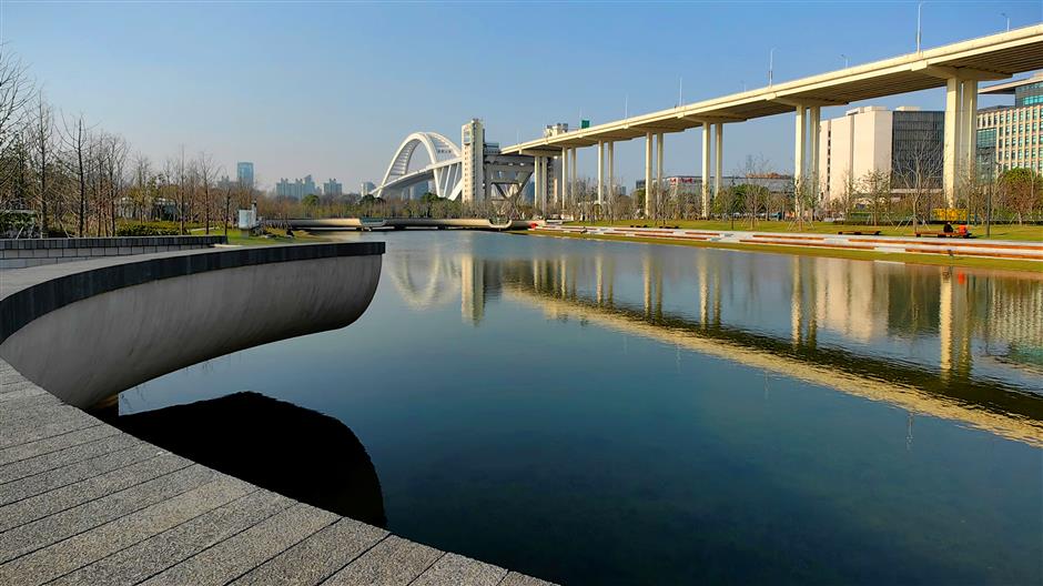 The Ultimate Guide For an Unforgettable Cruise Along the Huangpu River