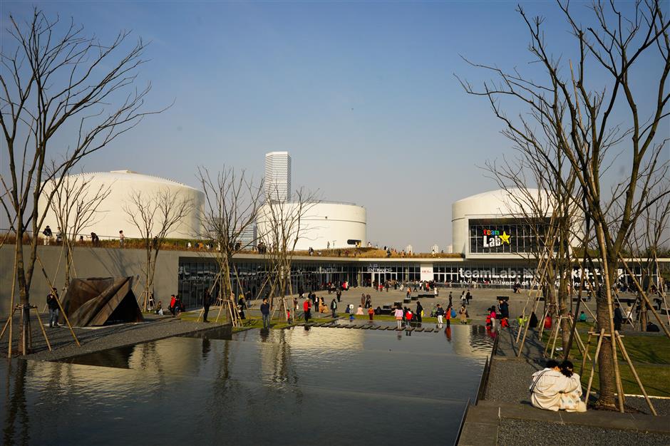 The Ultimate Guide For an Unforgettable Cruise Along the Huangpu River