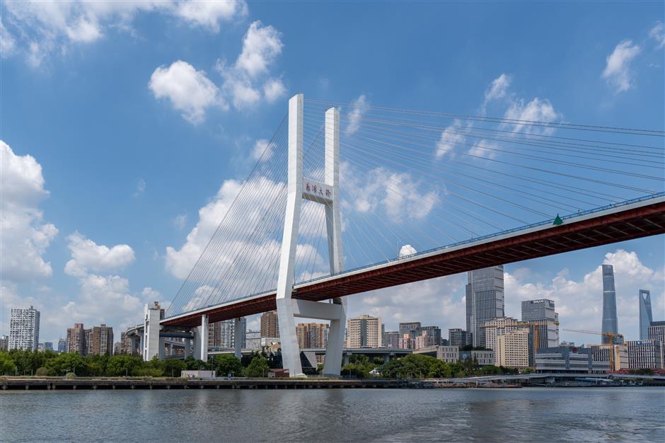 The Ultimate Guide For an Unforgettable Cruise Along the Huangpu River