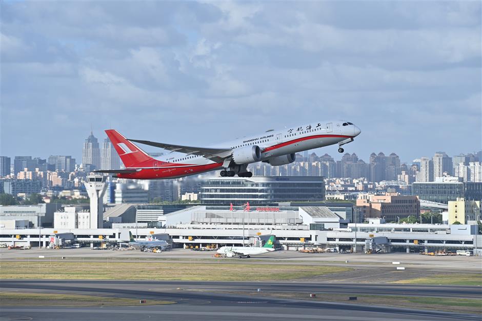 Shanghai Airlines to Add Shanghainese Broadcasts on Inbound Flights