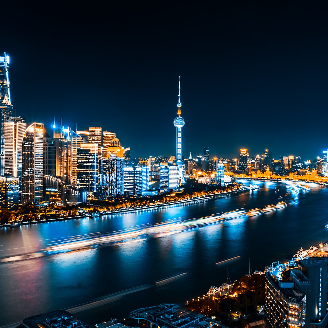 The Ultimate Guide For an Unforgettable Cruise Along the Huangpu River
