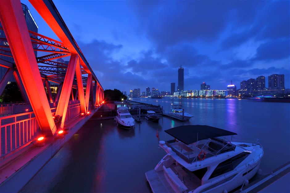 The Ultimate Guide For an Unforgettable Cruise Along the Huangpu River