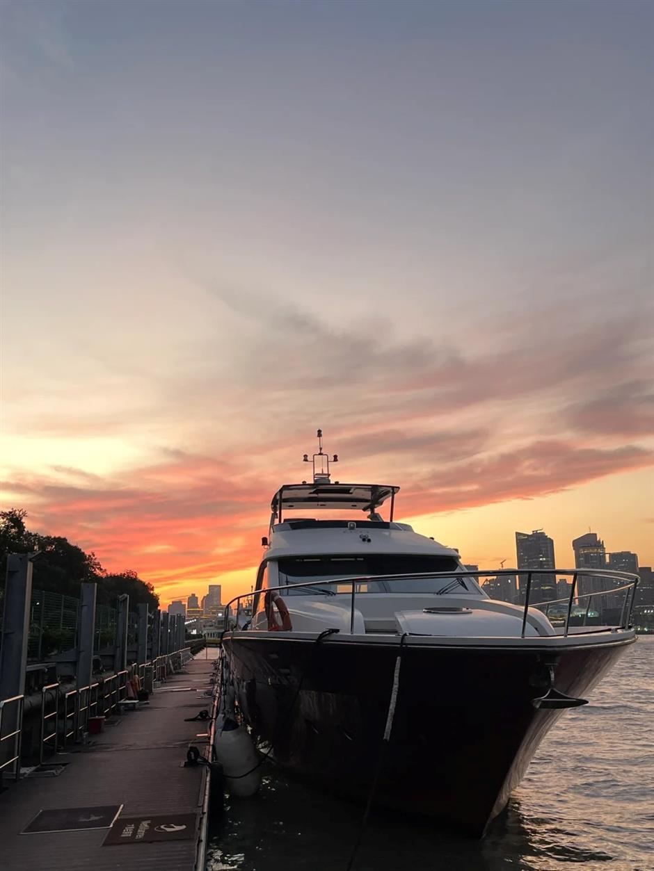 The Ultimate Guide For an Unforgettable Cruise Along the Huangpu River