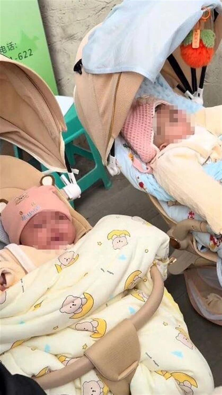 Foreign Couple Leaves Twin Babies with Park Guard While Taking Cable Car