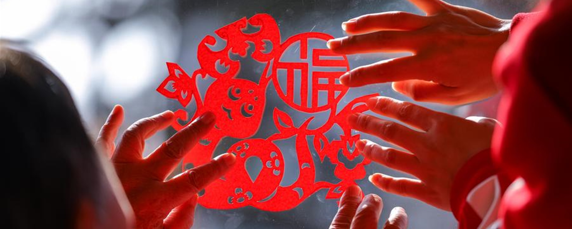 Paper-cutting Seen Through the Prism of Algorithm and History