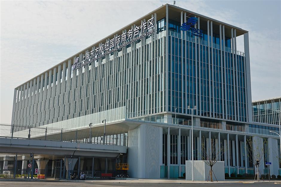 Shanghai's New Visa-Free Business Zone Begins Operations