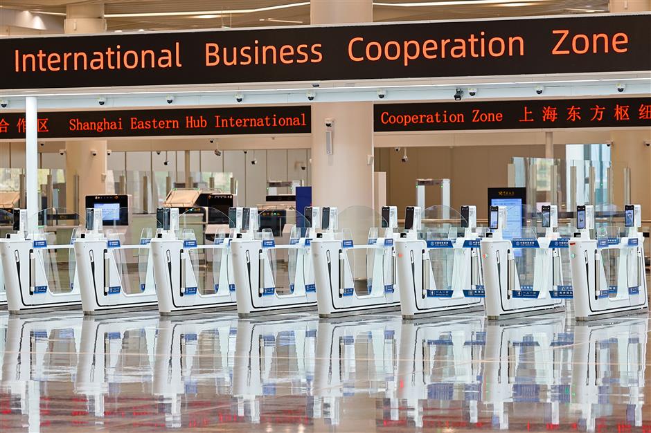 Shanghai's New Visa-Free Business Zone Begins Operations