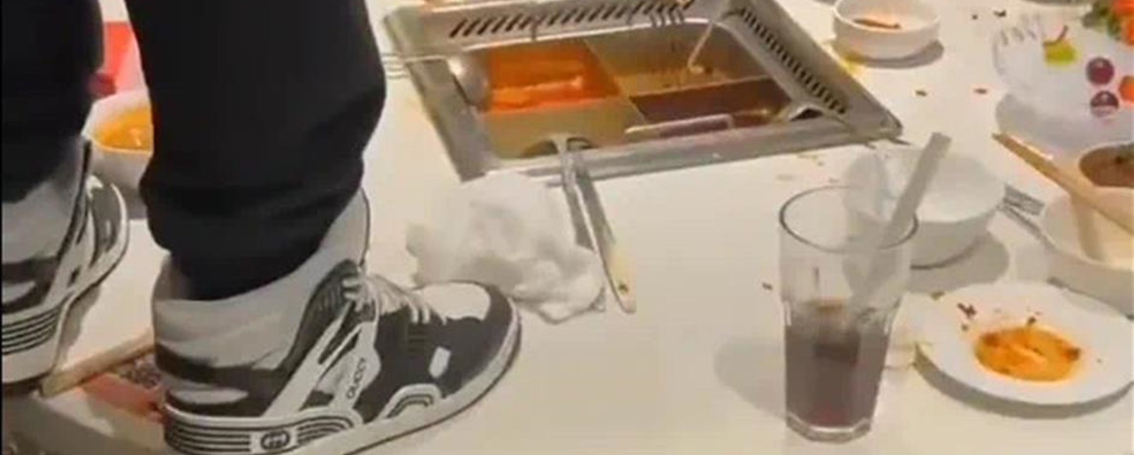 Teenager Apologizes After Urinating into Haidilao Hotpot