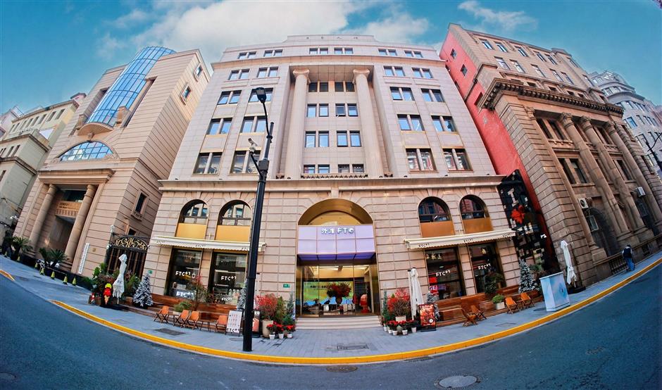 Fintech Hub Attracts Overseas Firms Amid Policy Push