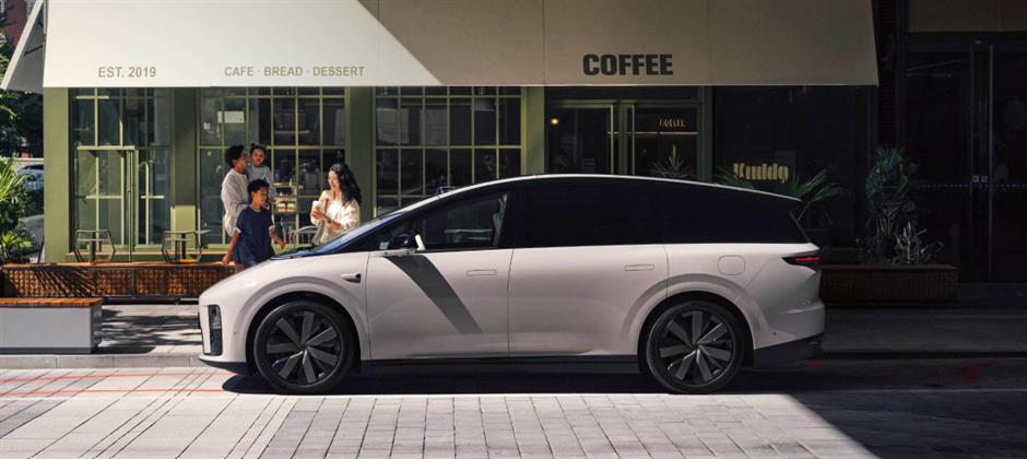 Market Trends Favor Carmakers Adopting Smart-Driving Technology