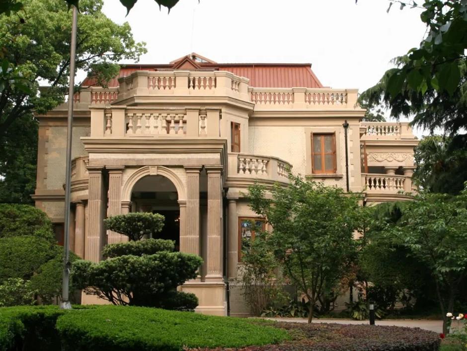 [Hai Streets] Walking through time: Huaihai Road's quiet architects of history