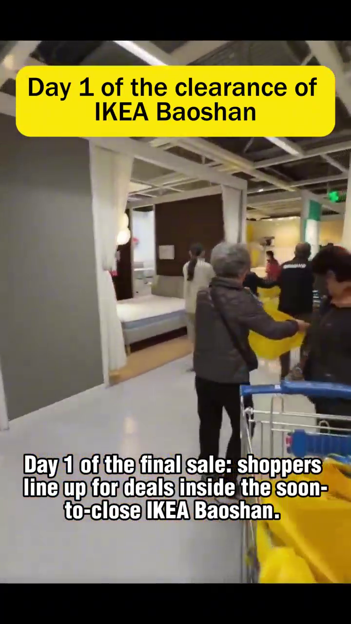 IKEA Shutdown Sales Spark Dawn Queues as Shoppers Line Up for Hours