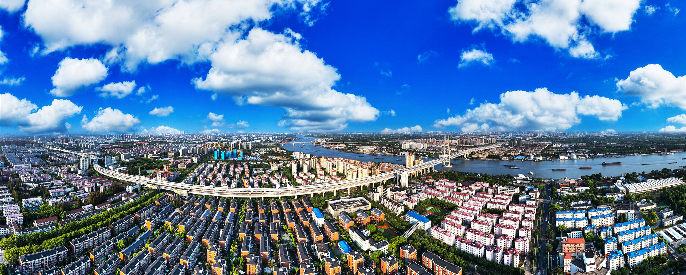 Minhang Rings in the New Year with Deliberations on 15th Five-Year Plan