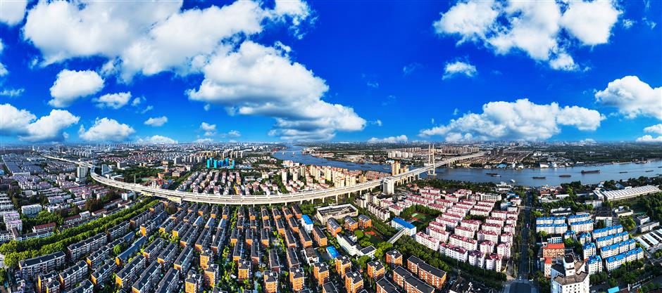 Minhang Rings in the New Year with Deliberations on 15th Five-Year Plan