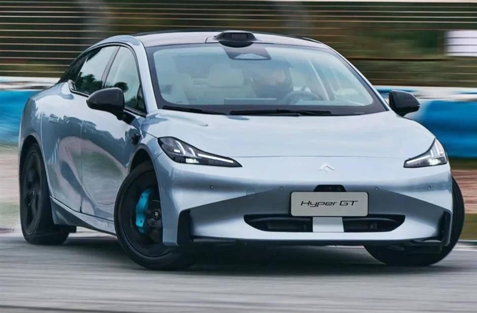 What Might We Be Driving This Year? A Peek at Ultra-Tech Cars