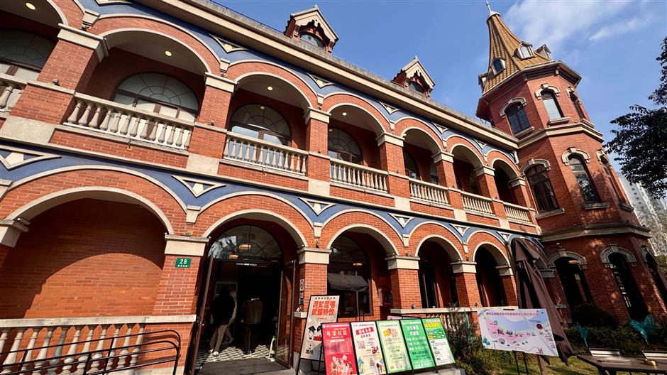 [Open Sesame] Yo... Expats CAN Use Community Centers – a Guide!