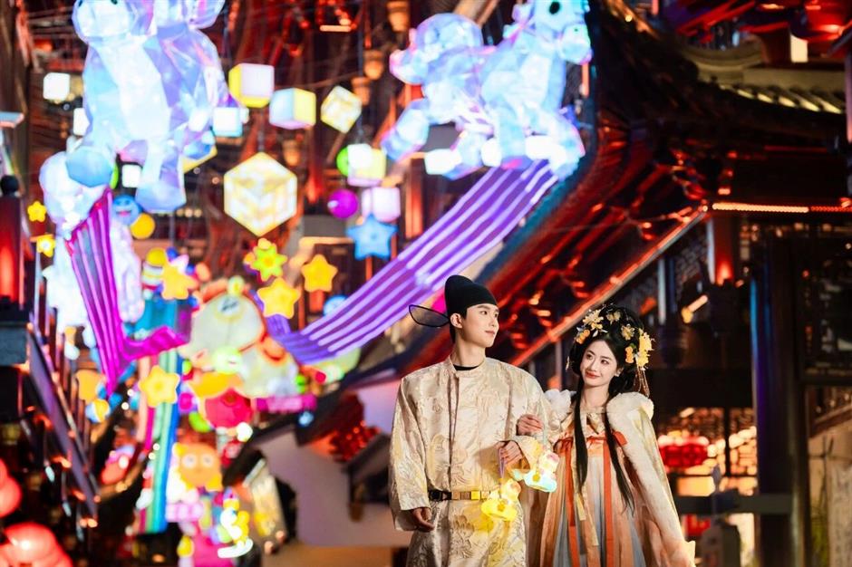 2026上海豫园灯会盛大启幕!点亮