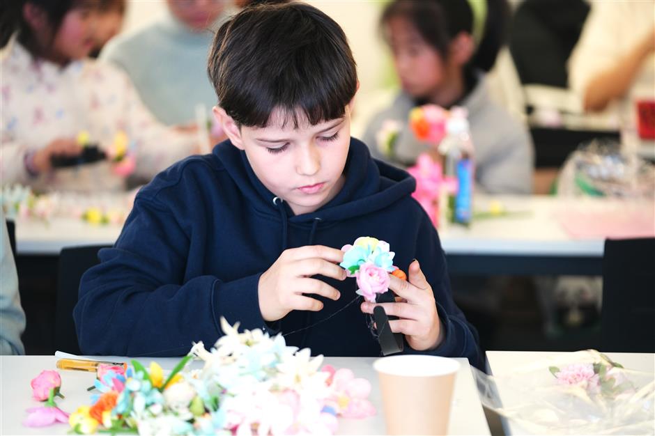Expat Families Get a Taste of Chinese New Year at Huacao Carnival