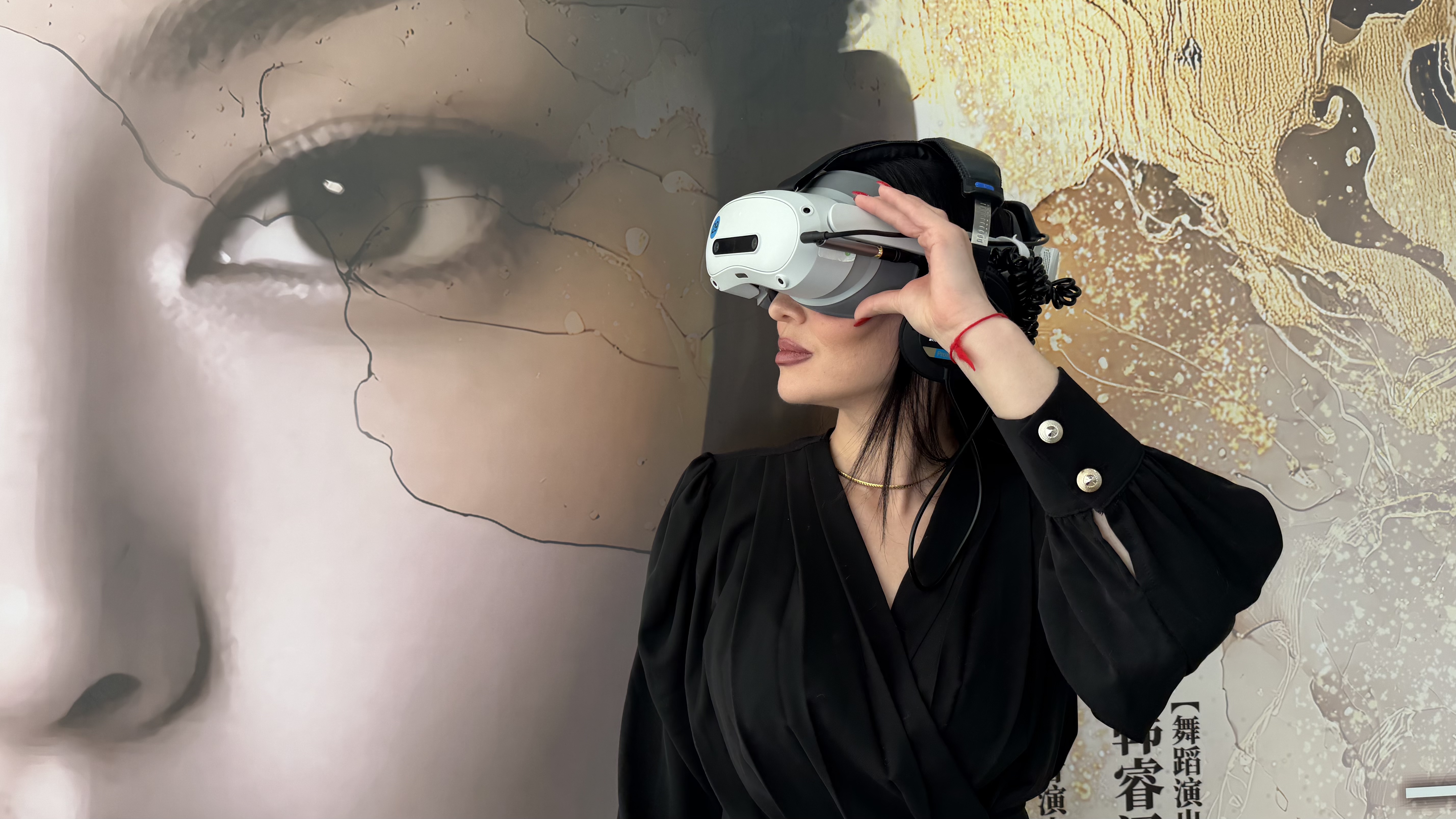 Exploring Ancient China Through Virtual Reality