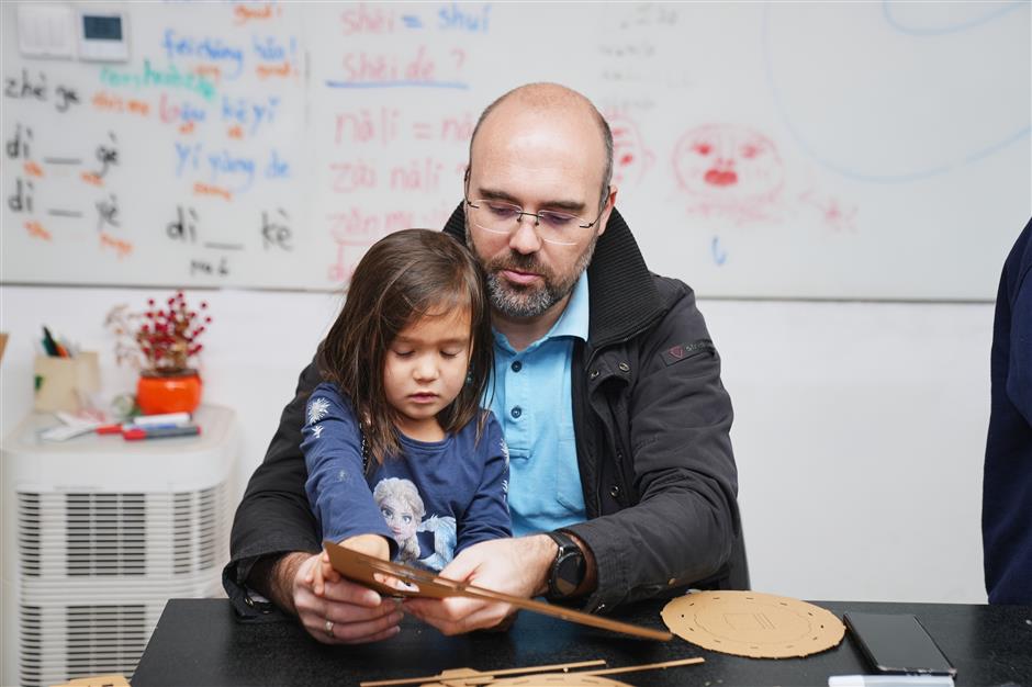 Expat Families Get a Taste of Chinese New Year at Huacao Carnival