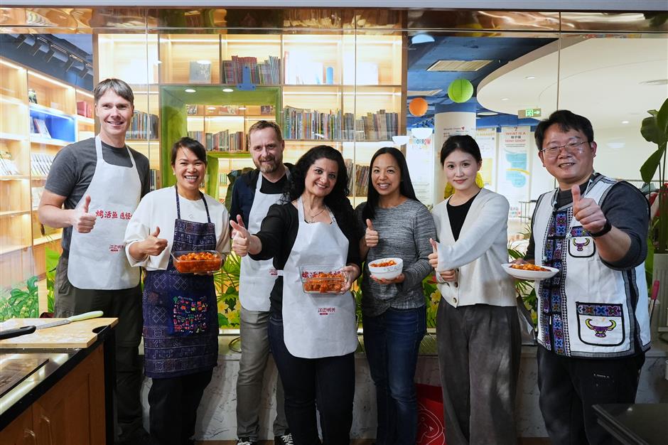 Expat Families Get a Taste of Chinese New Year at Huacao Carnival