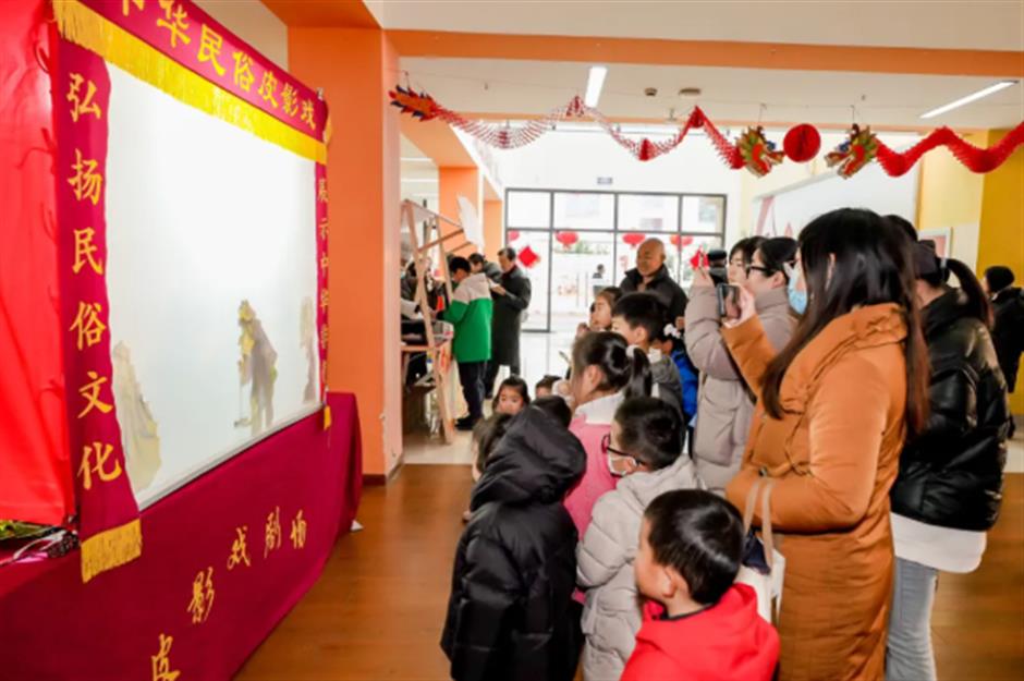 写春联、剪窗花、猜灯谜、制花灯......上海邀你沉浸式过年!|旅选上海,超级新春