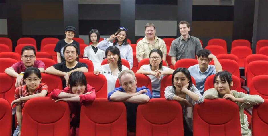 Dean Burns, Script Doctor Who Found China on a Whiteboard, Dies at 64