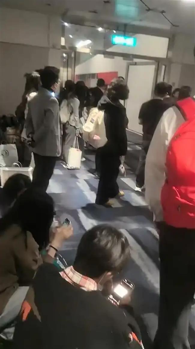 Bomb Hoax Forces Hong Kong Flight to Return, Causing Major Delay